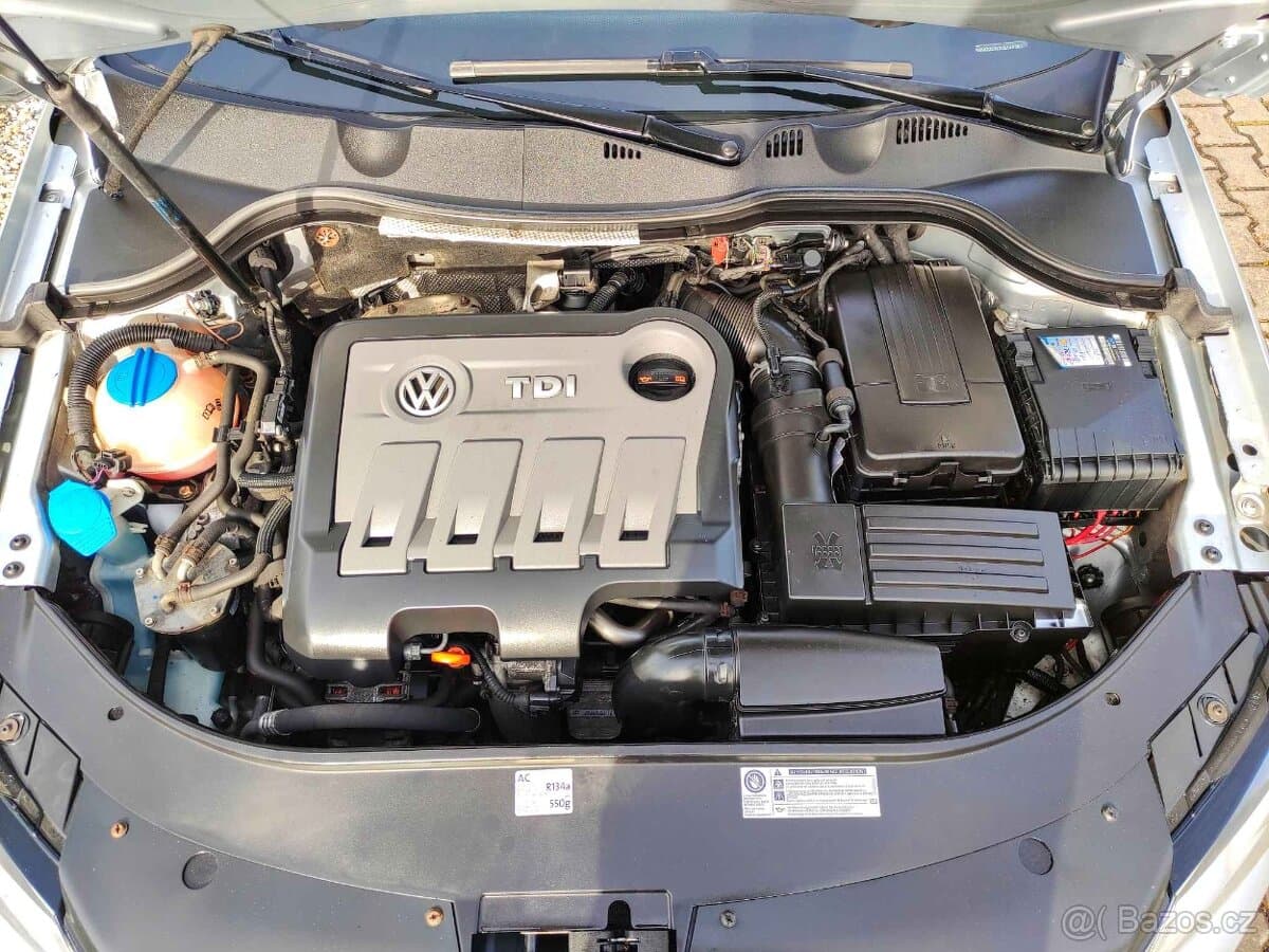 2012 Volkswagen PASSAT - 8