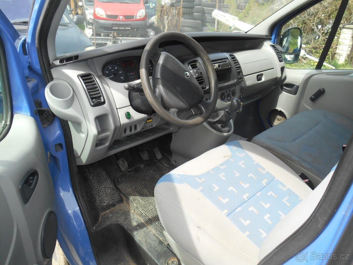 Renault TRAFIC - 8