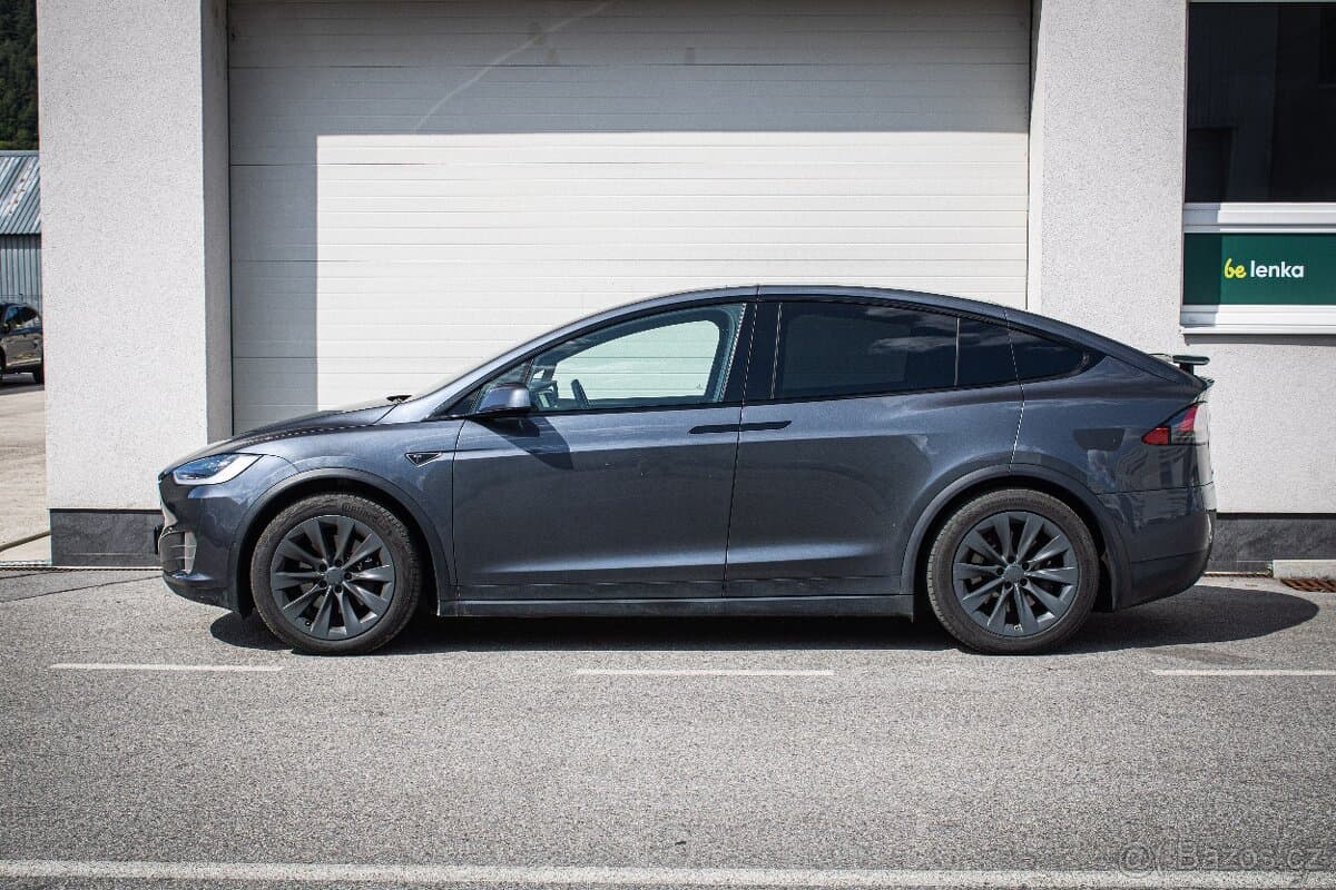 2016 Tesla MODEL X - 8