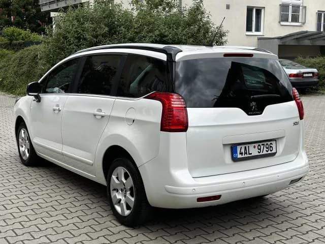 2015 Peugeot 5008 - 8