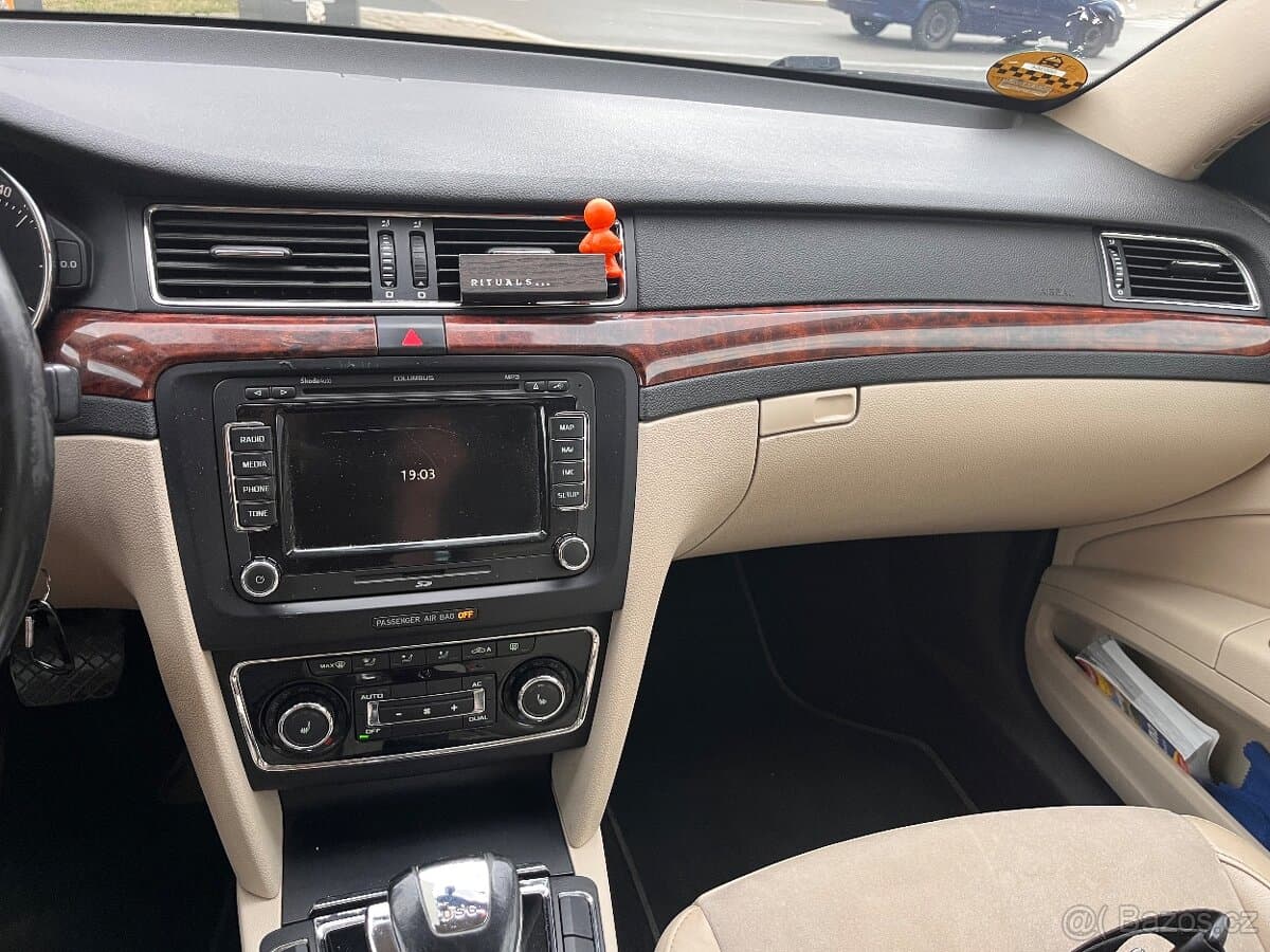 Škoda SUPERB - 8