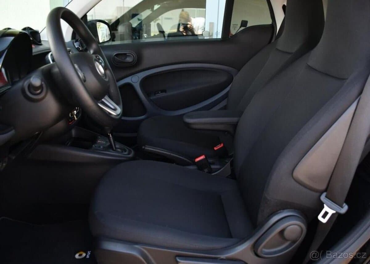 2022 Smart FORTWO - 8