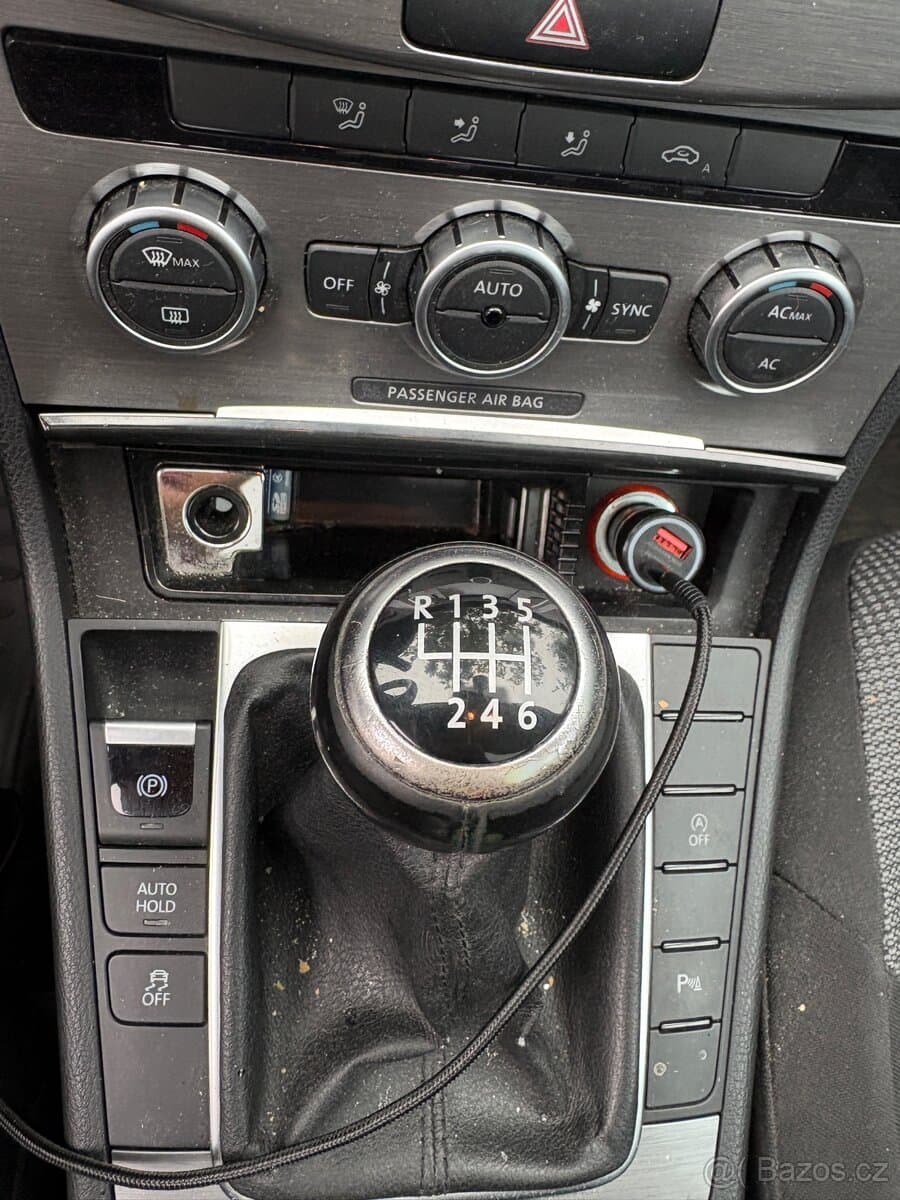 Volkswagen PASSAT - 8