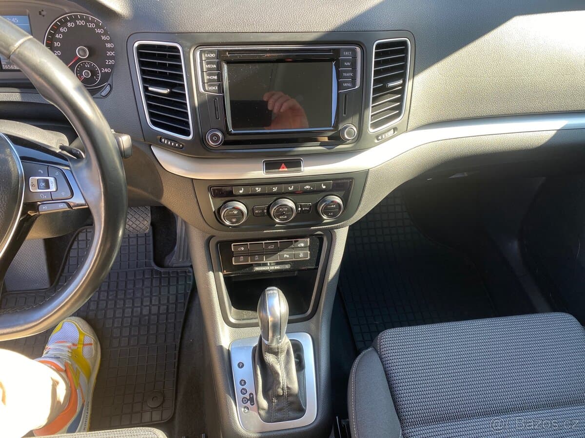 2016 Volkswagen SHARAN - 8