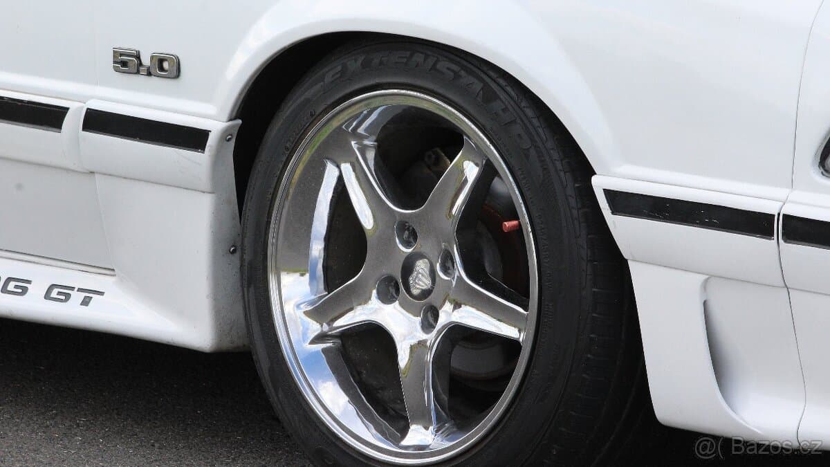 1989 Ford GT - 8