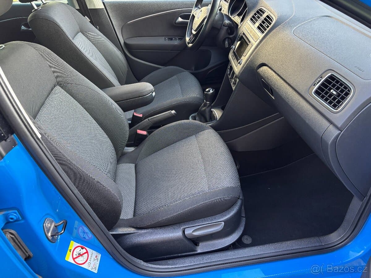 2015 Volkswagen POLO - 8