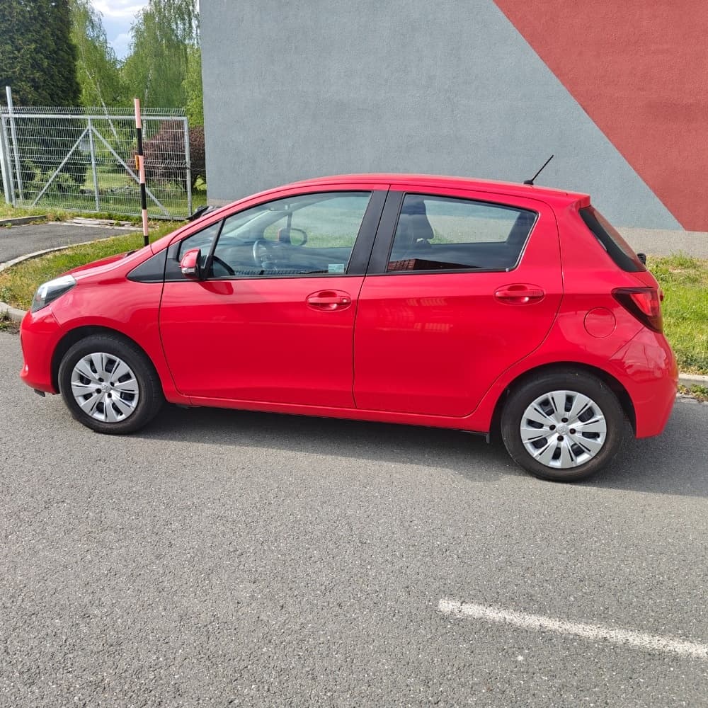 2015 Toyota YARIS - 8