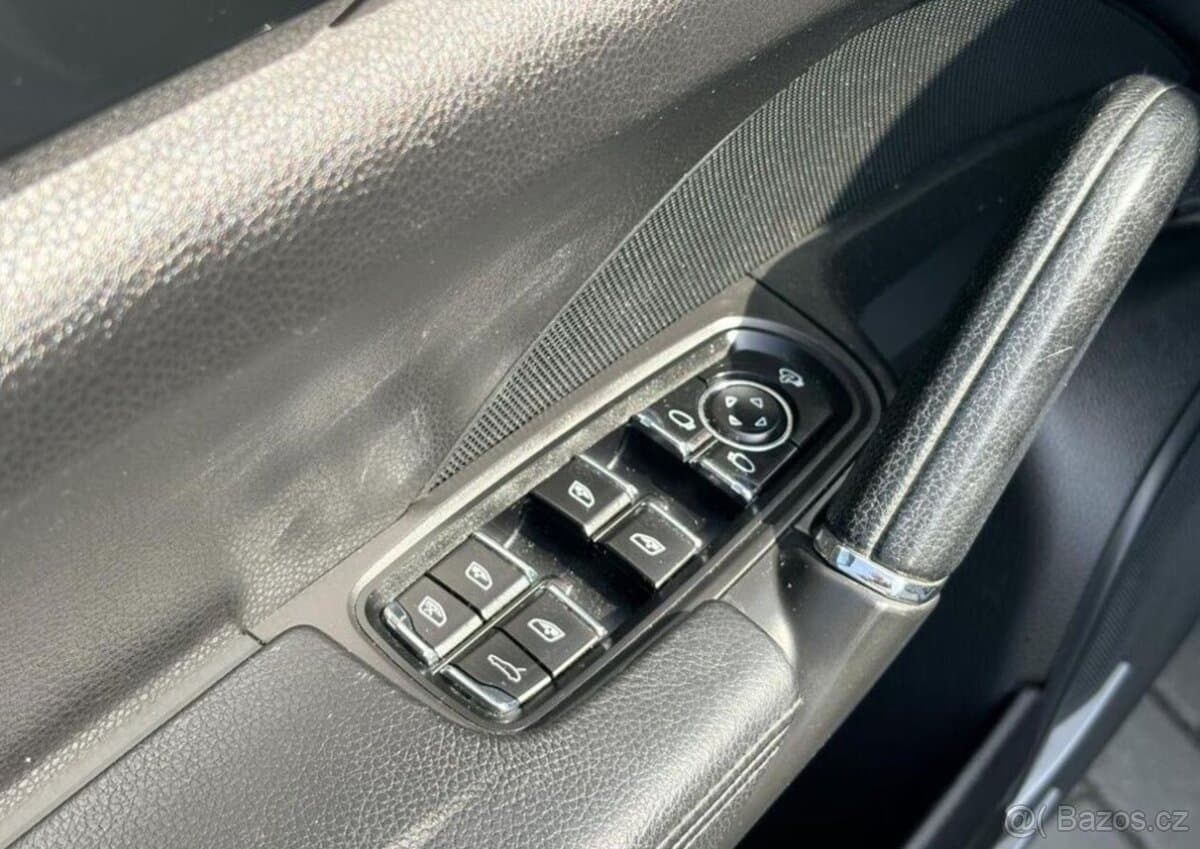 2012 Porsche CAYENNE - 8