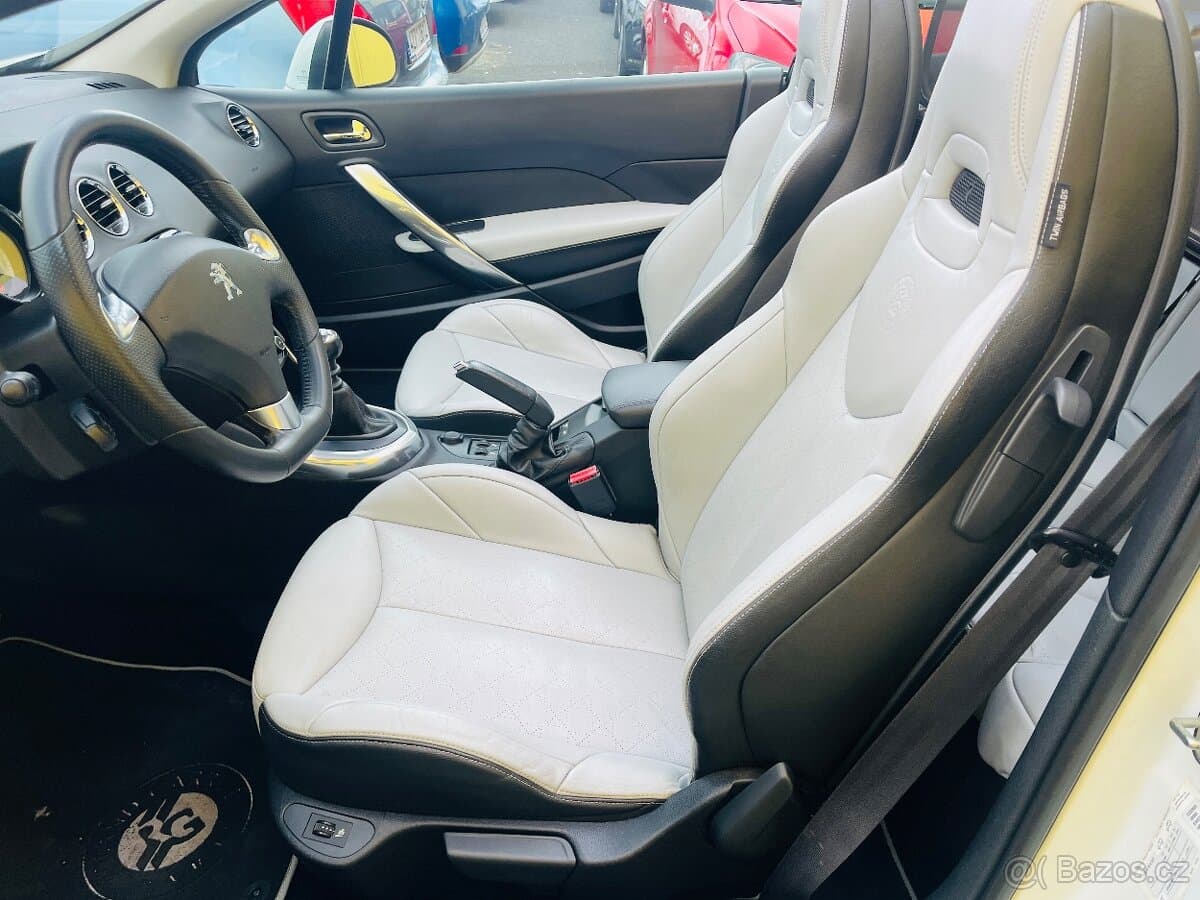 2013 Peugeot 308 - 8