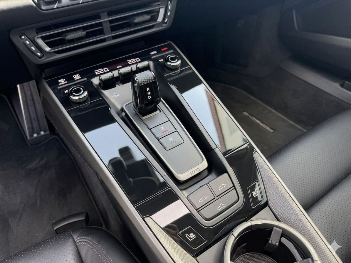 2019 Porsche 911 - 8