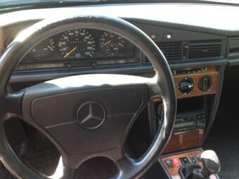 1992 Mercedes-Benz 190 - 8