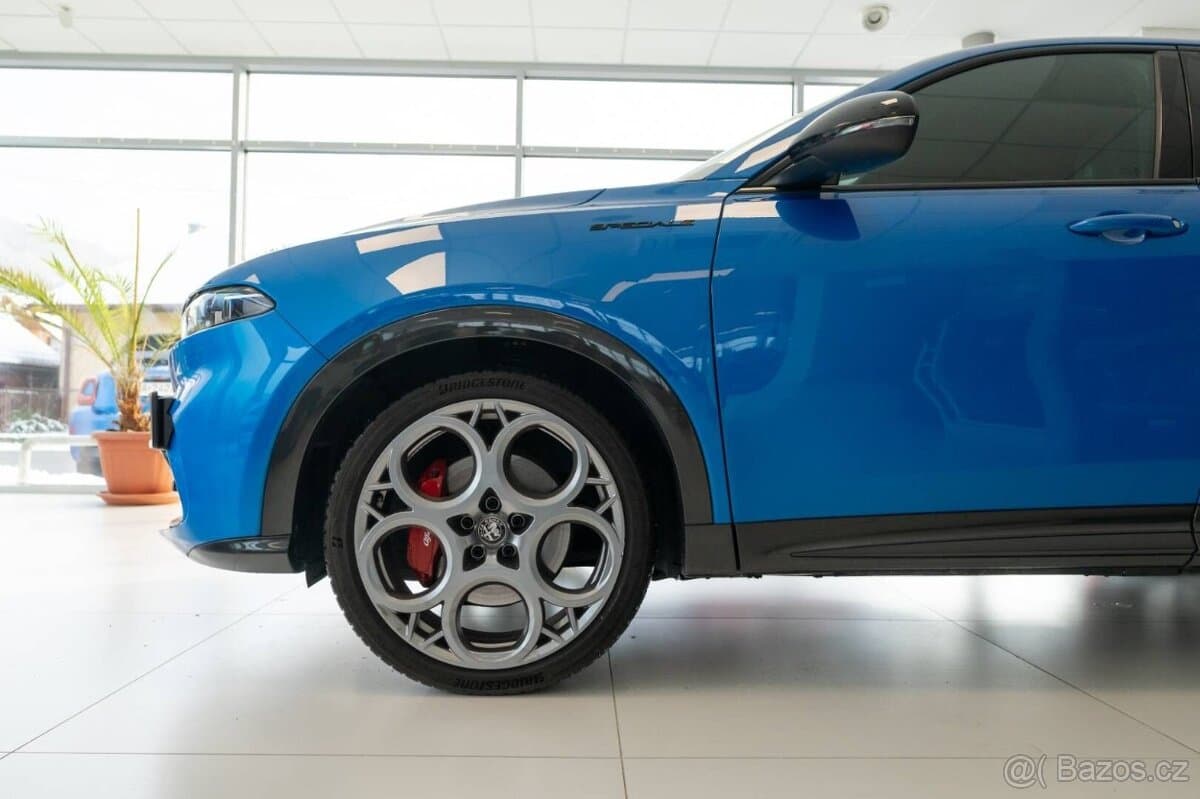 2022 Alfa Romeo TONALE - 8