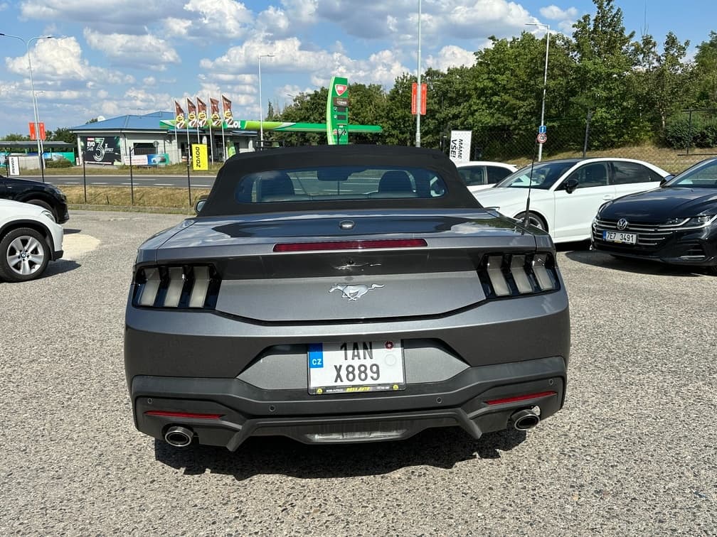 2026 Ford MUSTANG - 8