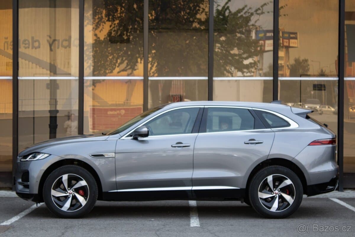 2021 Jaguar F-PACE - 8