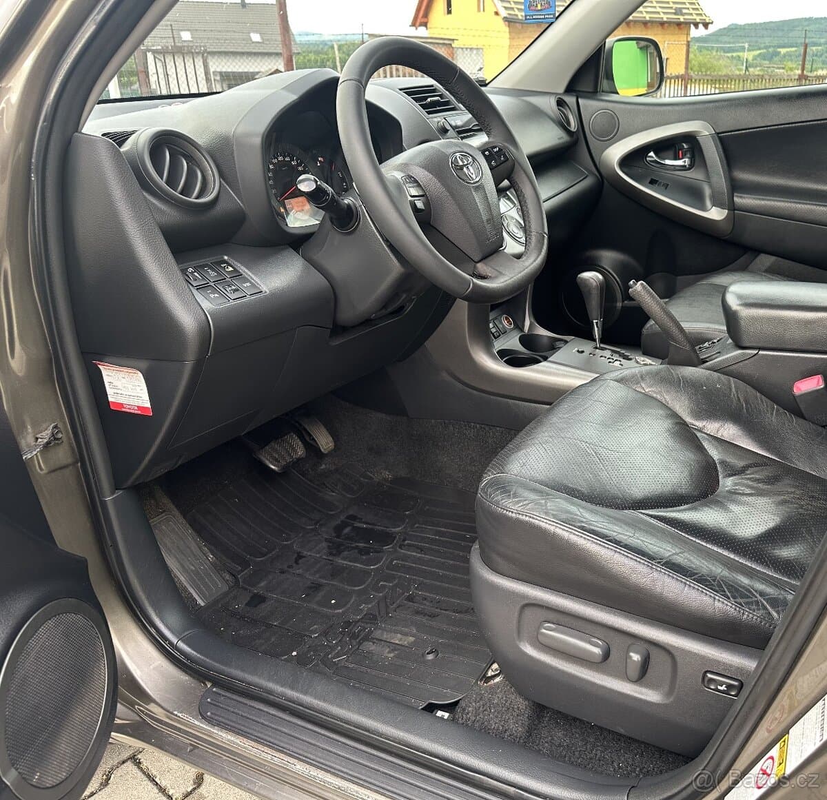 2011 Toyota RAV4 - 8