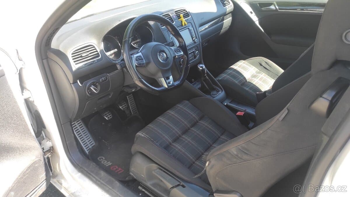 2009 Volkswagen GOLF - 8