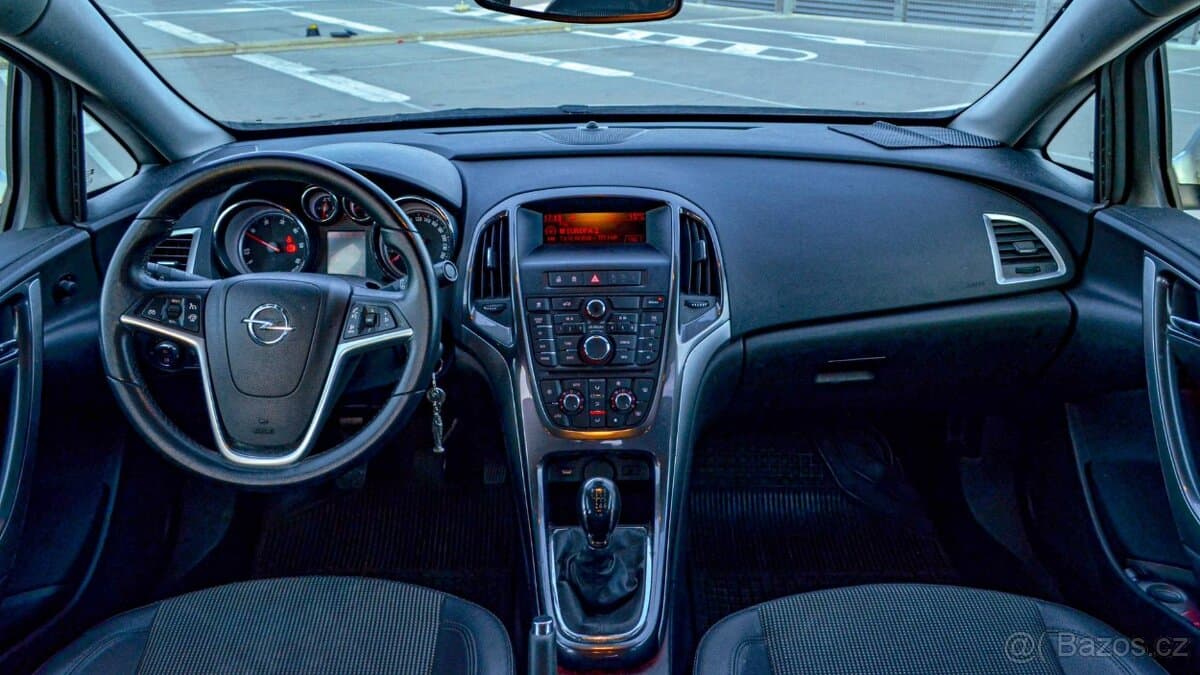 2014 Opel ASTRA - 8