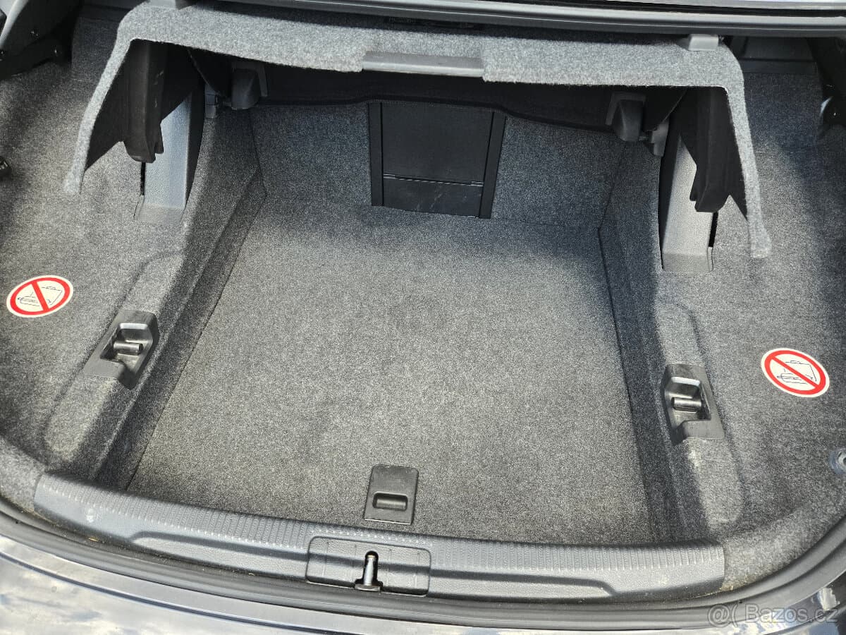 2012 Volkswagen EOS - 8