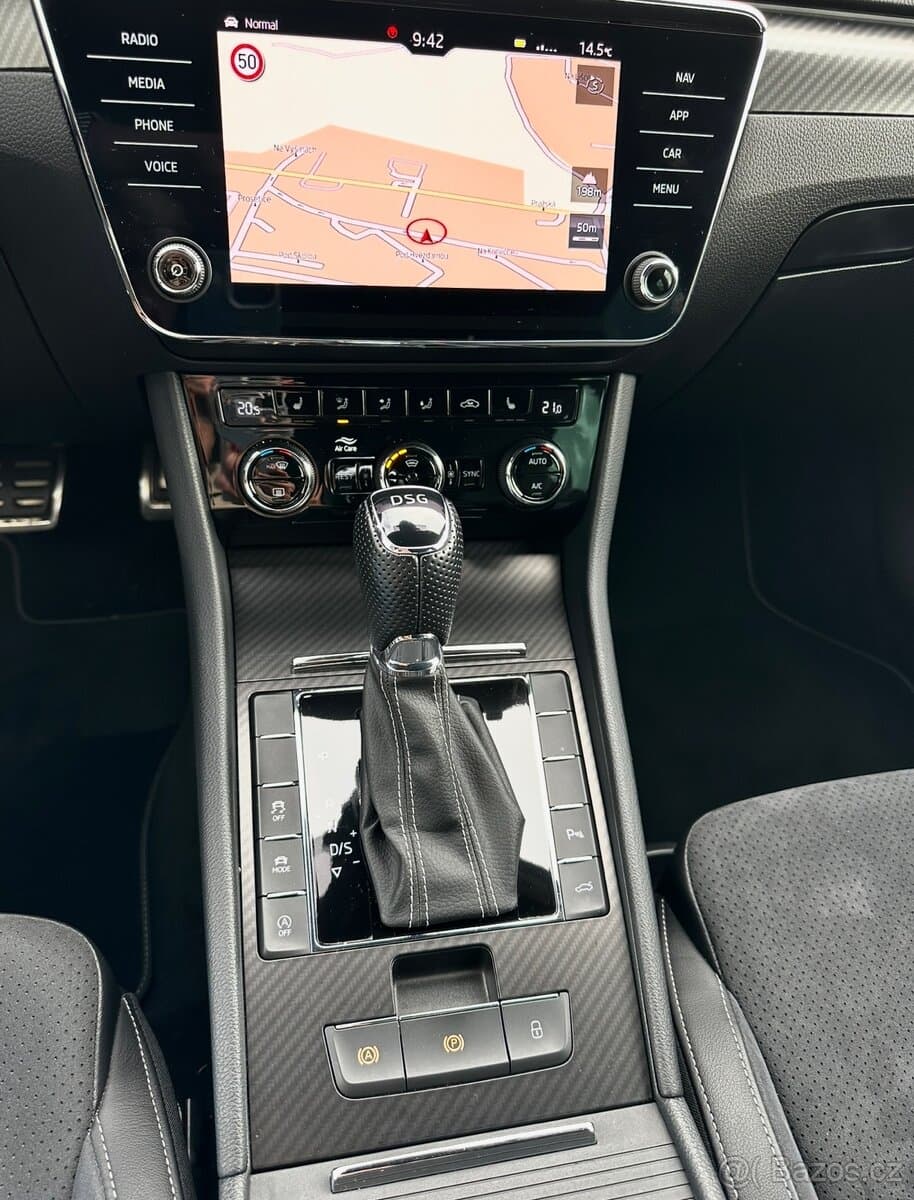 2020 Škoda SUPERB - 8