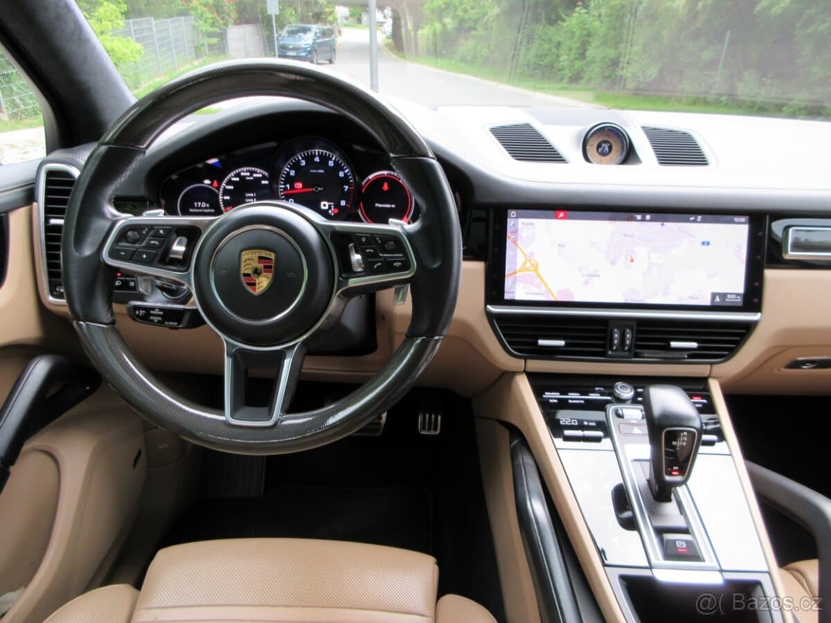 2019 Porsche CAYENNE - 8