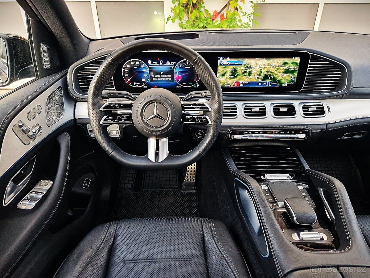 2025 Mercedes-Benz GL - 8