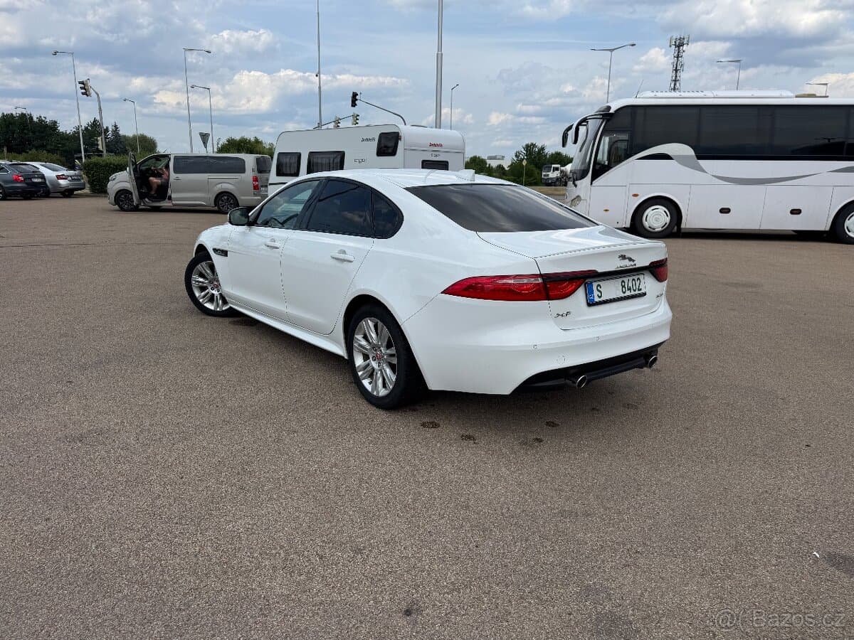 2018 Jaguar XF - 8