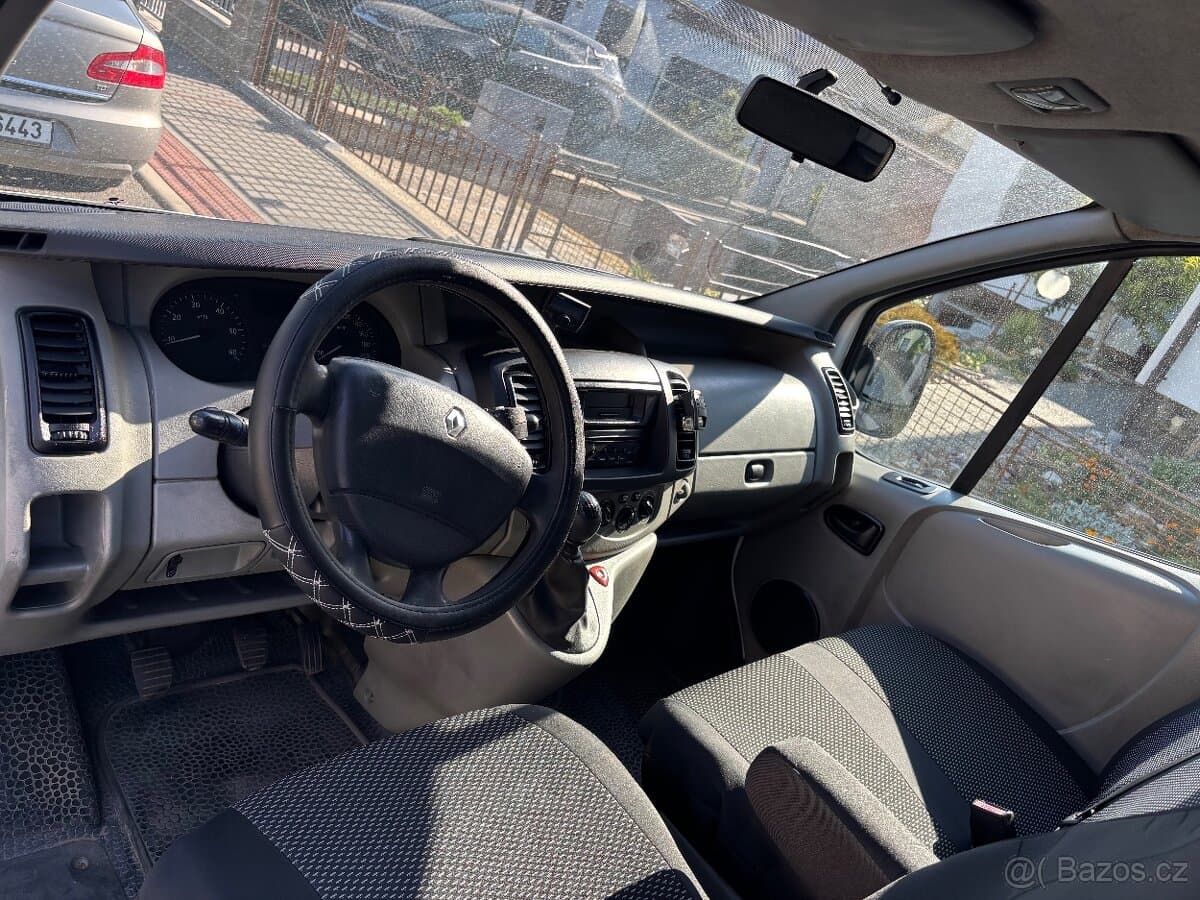 2005 Renault TRAFIC - 8