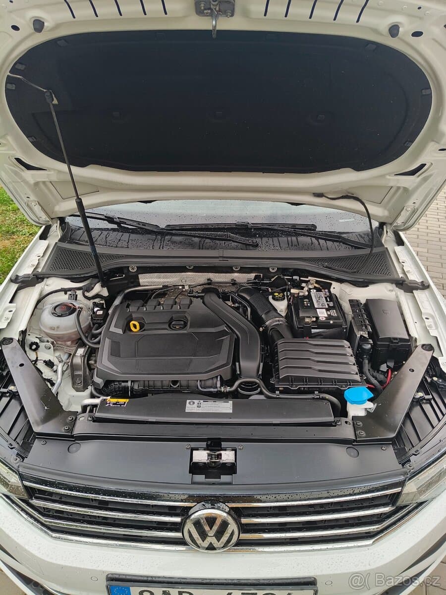 2020 Volkswagen PASSAT - 8