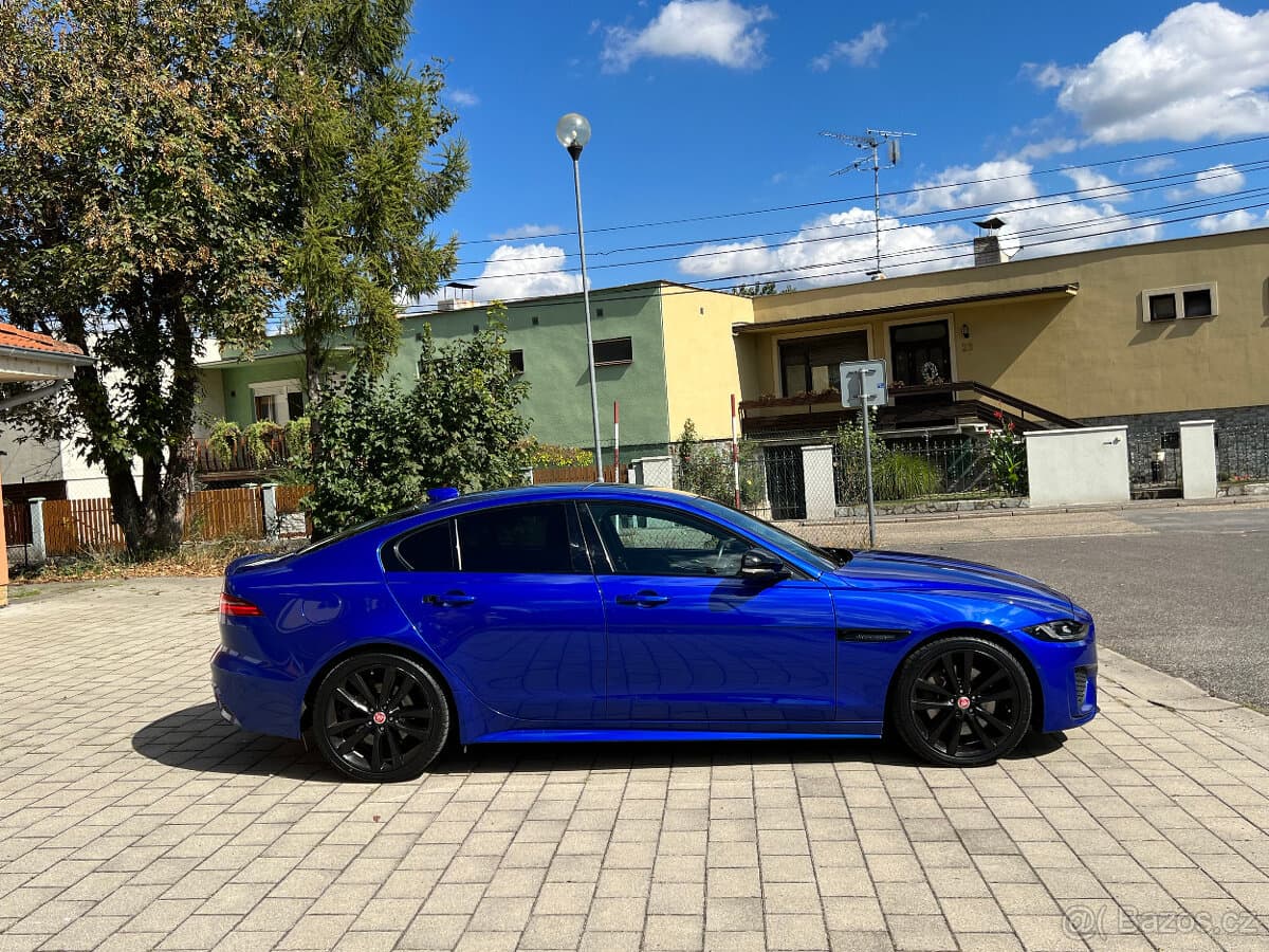 2019 Jaguar XE - 8