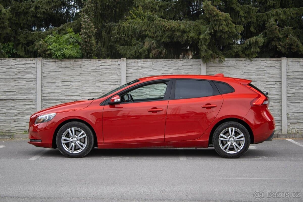2015 Volvo V40 - 8