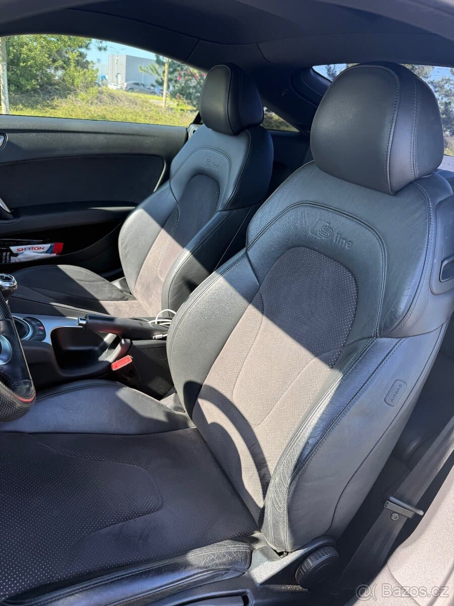 2010 Audi TT - 8