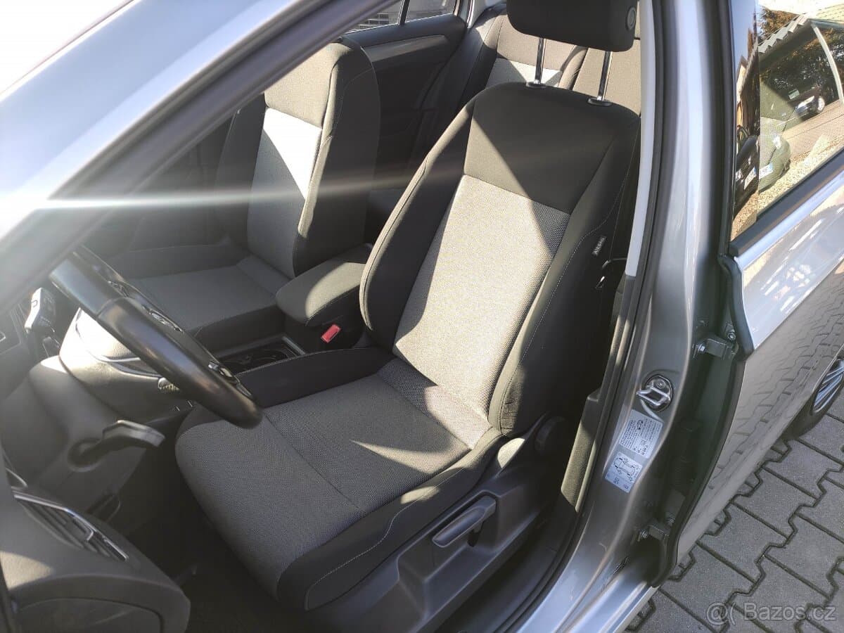 2015 Volkswagen GOLF - 8