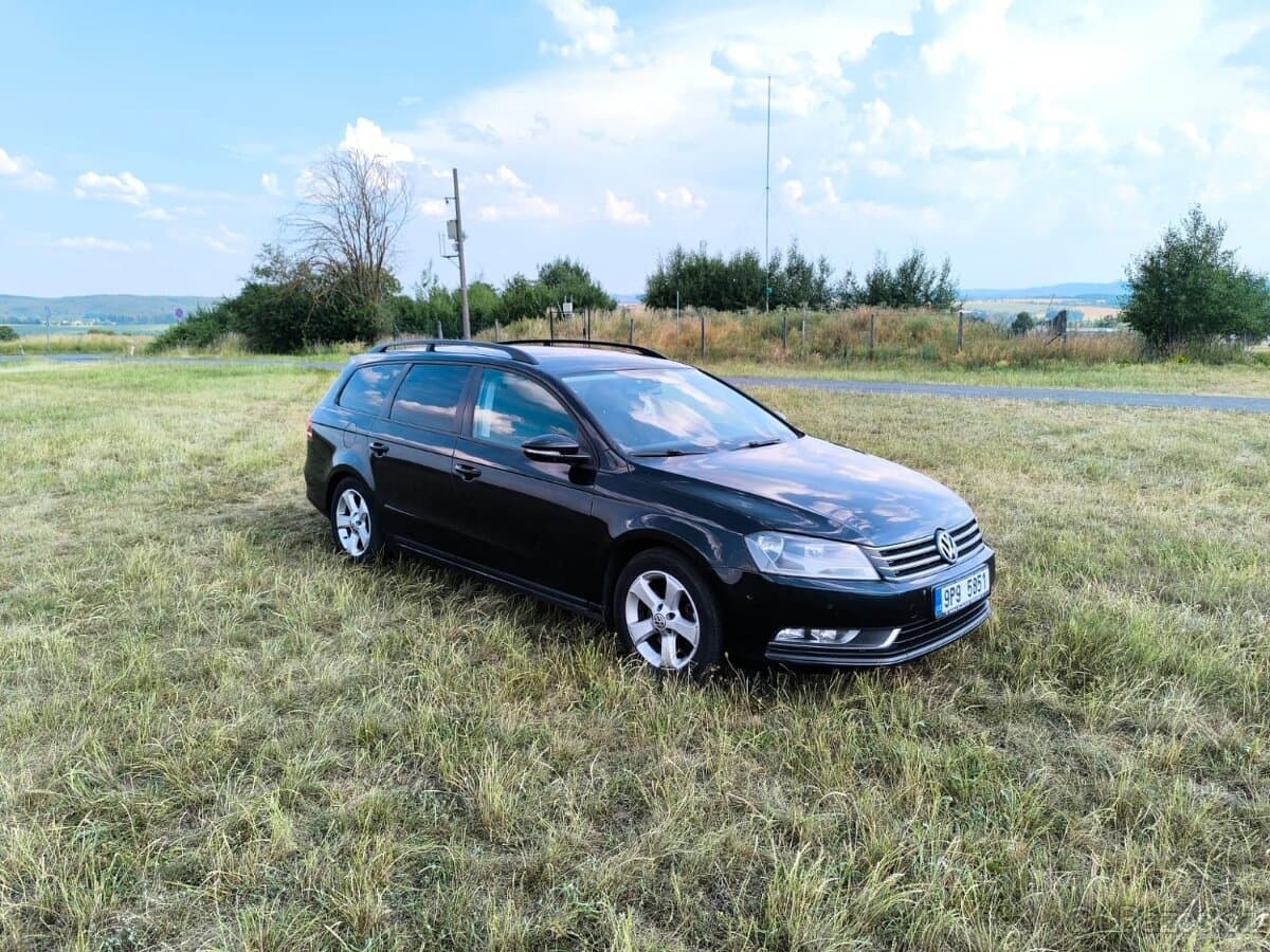 2011 Volkswagen PASSAT - 8