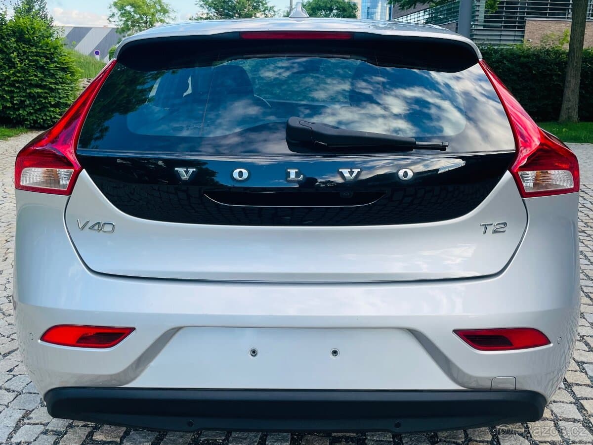 2016 Volvo V40 - 8
