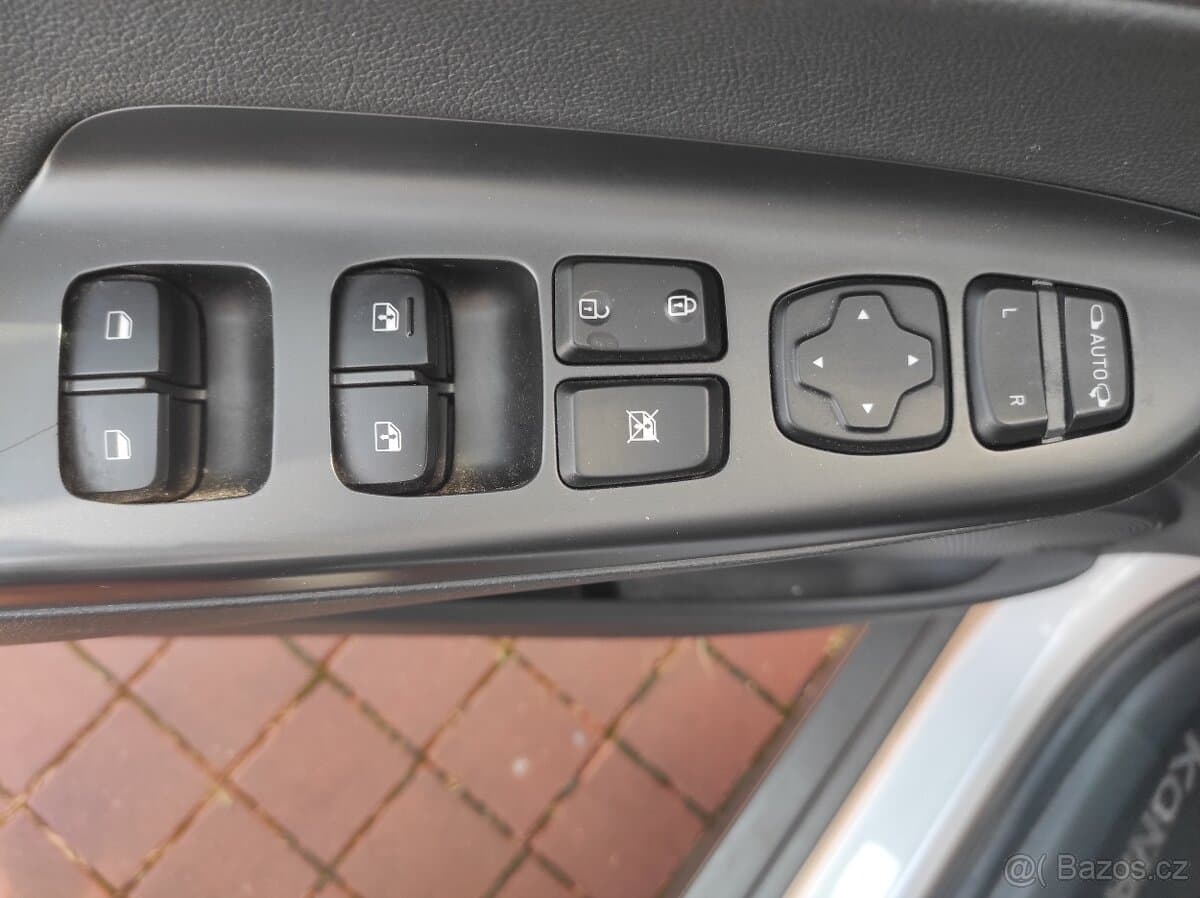 2021 Hyundai KONA - 8