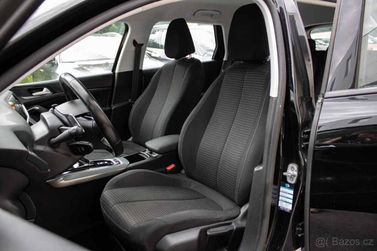 Peugeot 308 - 8