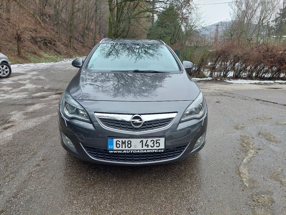 2011 Opel ASTRA - 8