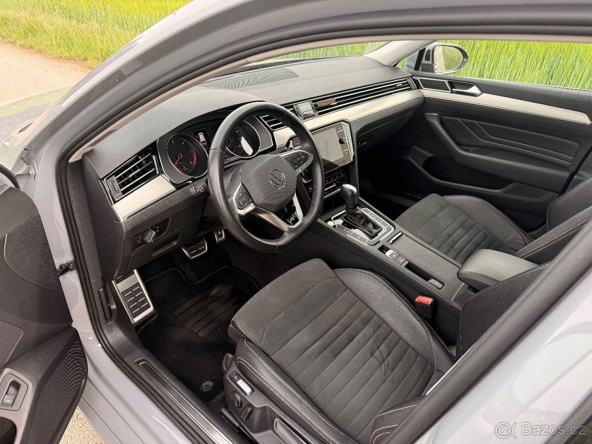 2024 Volkswagen PASSAT - 8