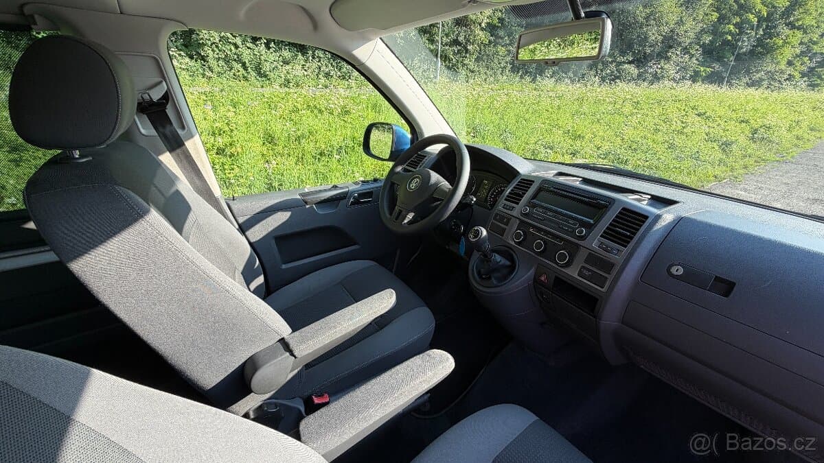 2012 Volkswagen MULTIVAN - 8