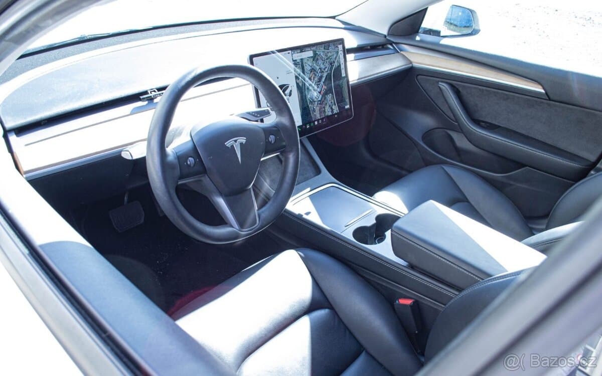 2021 Tesla MODEL 3 - 8