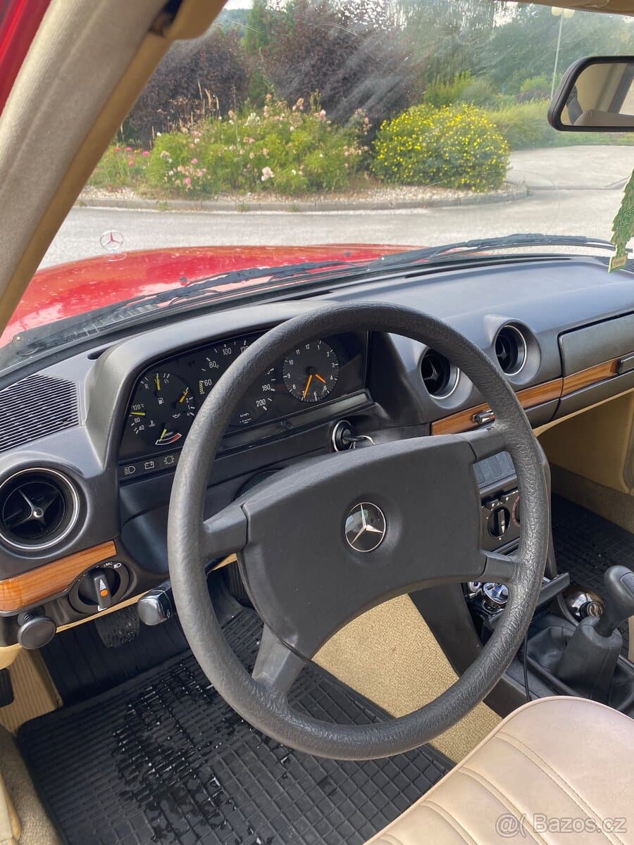 1984 Mercedes-Benz 190 - 8