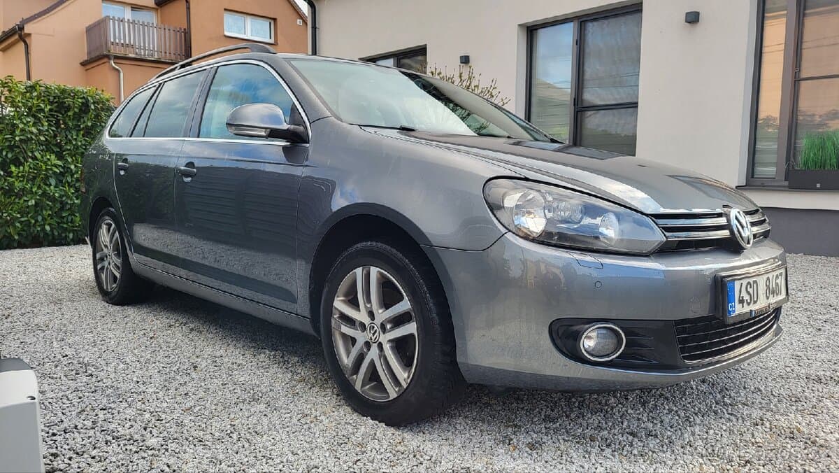2011 Volkswagen GOLF - 8