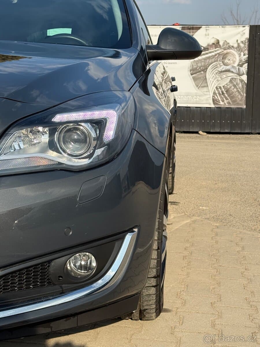 2015 Opel INSIGNIA - 8