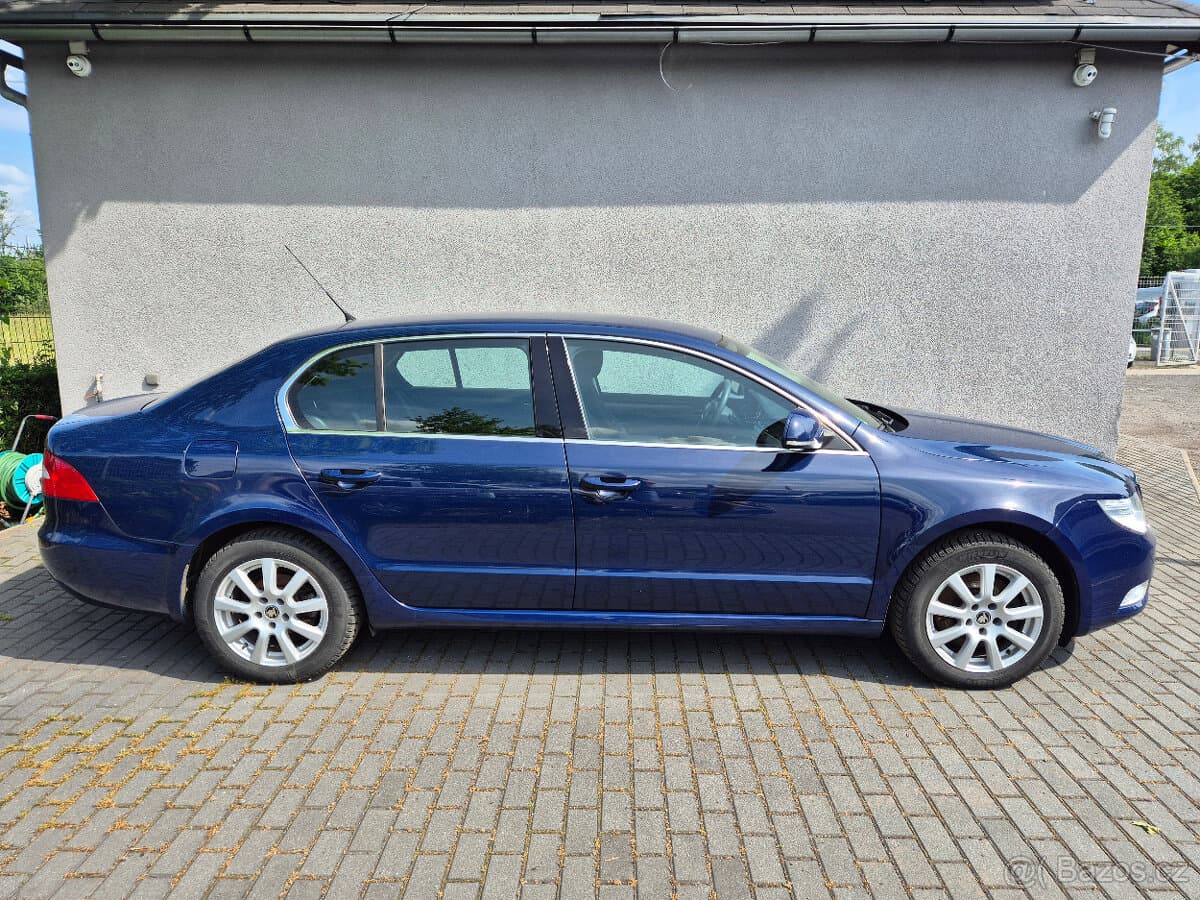 2009 Škoda SUPERB - 8