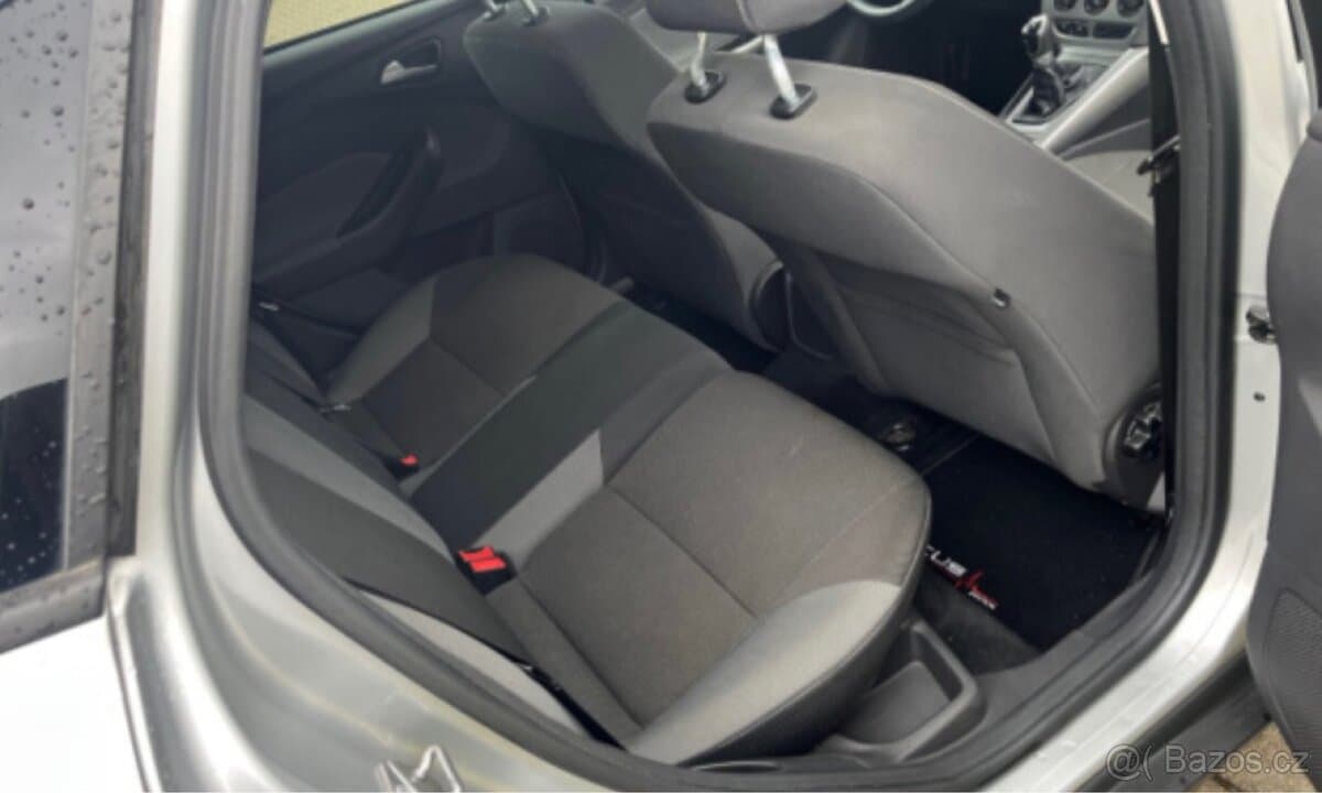 2011 Ford FOCUS - 8