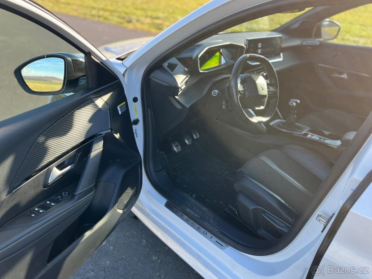 2020 Peugeot 208 - 8