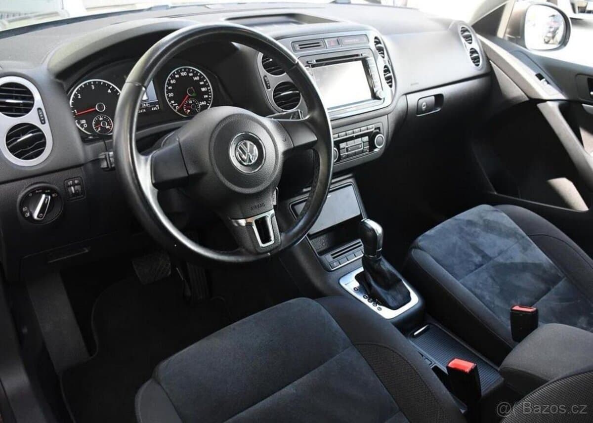 2012 Volkswagen TIGUAN - 8