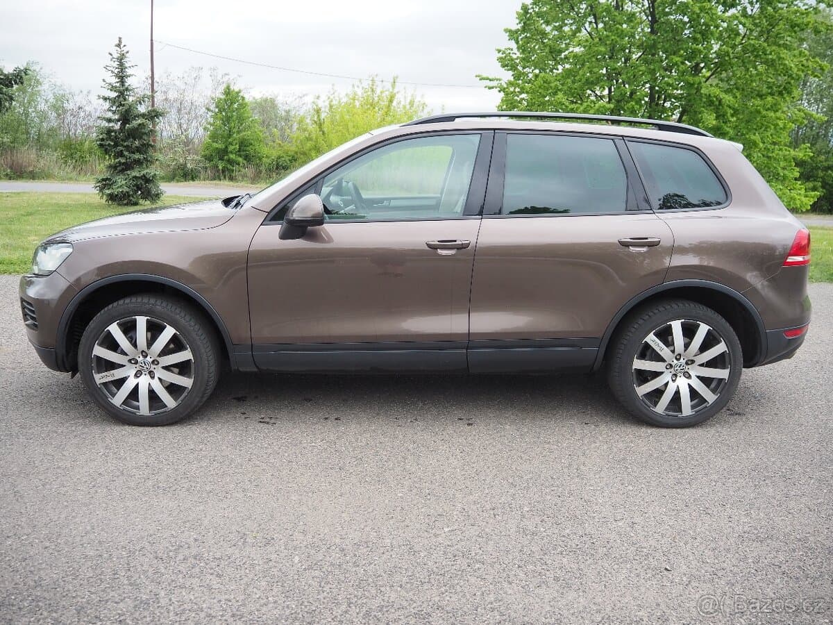 2010 Volkswagen TOUAREG - 8