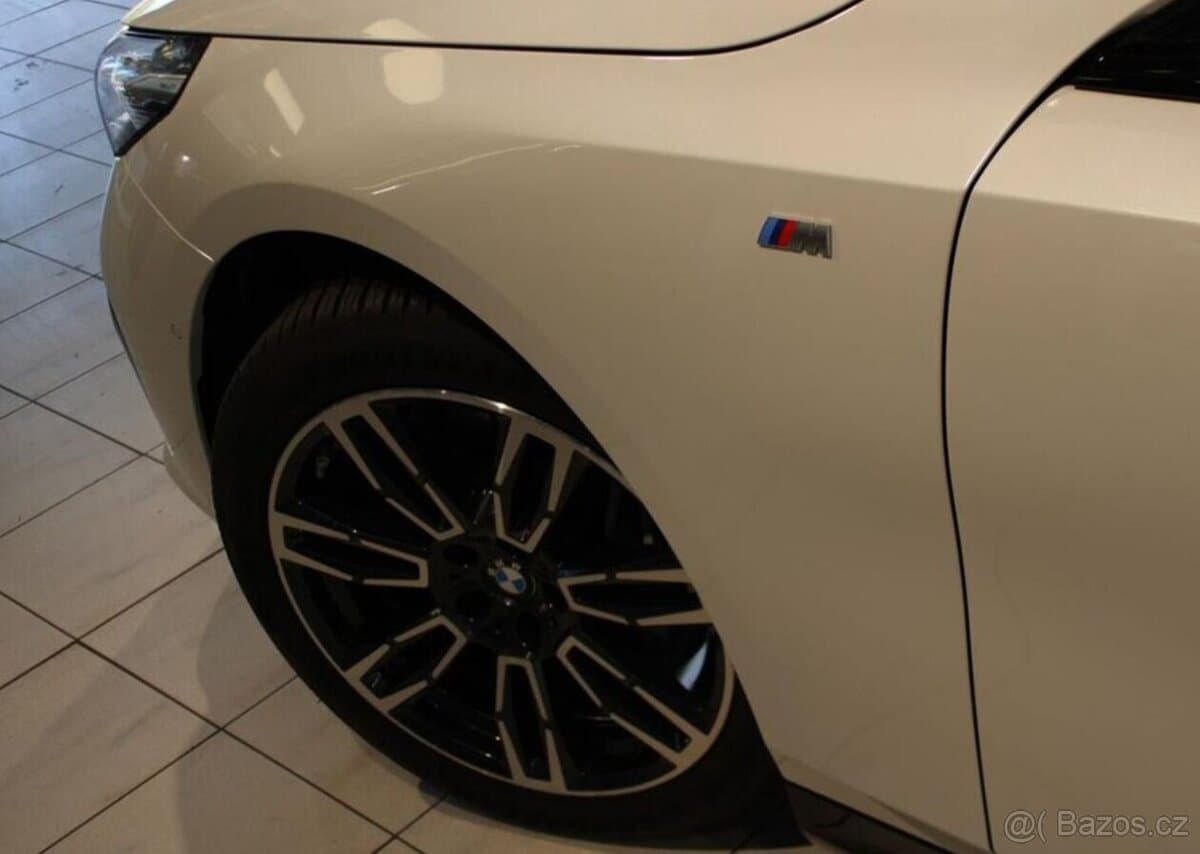 2024 BMW 5-SERIES - 8