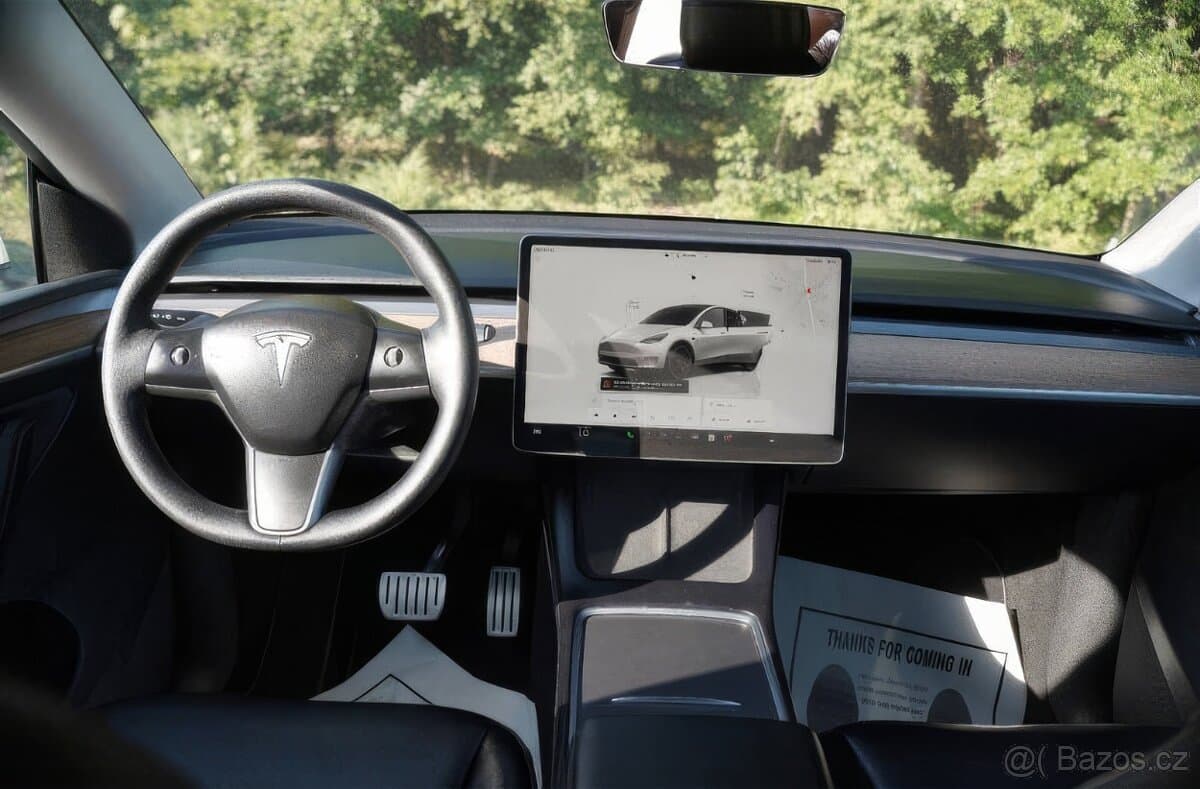 2022 Tesla MODEL Y - 8